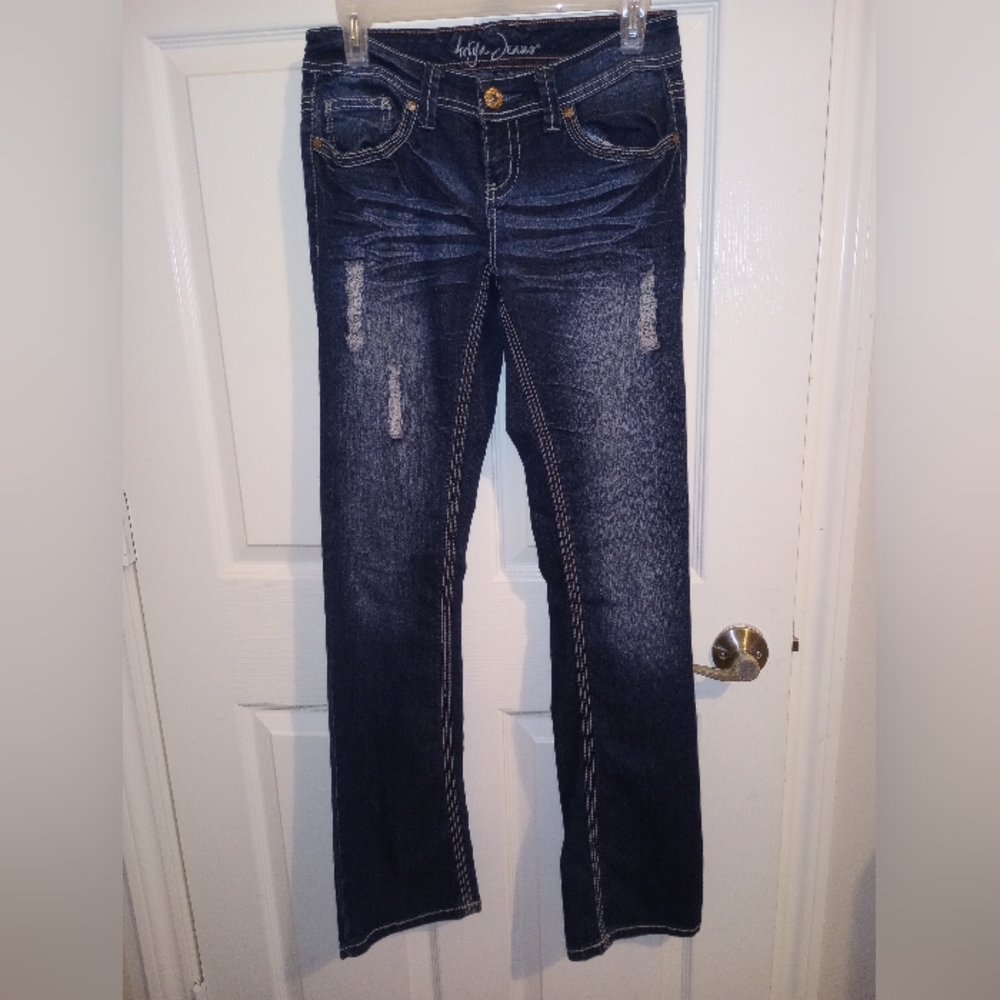 Women's Ariya Jeans sz 3/4 distressed